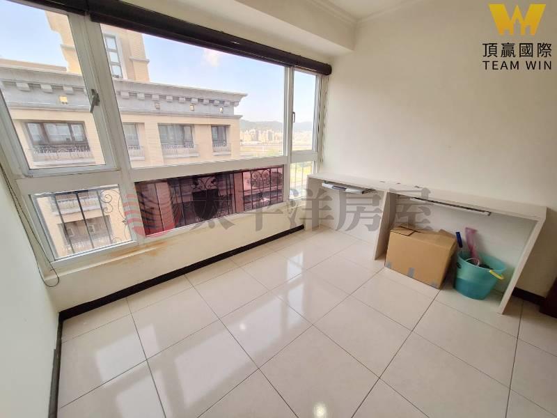 C313法國勳章稀有四房大空間