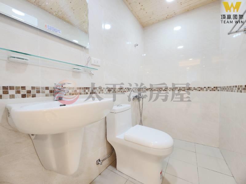 B287莒光商圈黃金二樓美妝３房